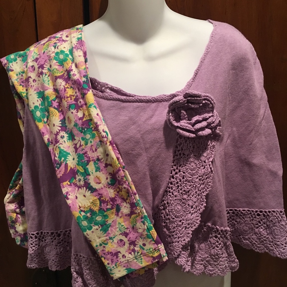 LuLaRoe floral OS leggings & lavender sweater cape
